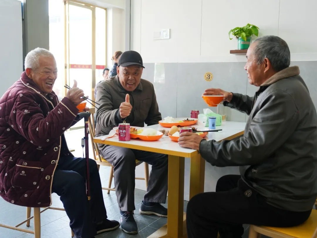 不止是一顿饭!这家老年食堂,撑起居家养老的“烟火幸福”
