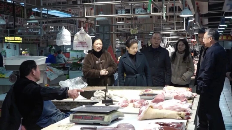 蒋春艳带队开展节前安全生产、市场保供、禁炮工作督导检查和巡林工作