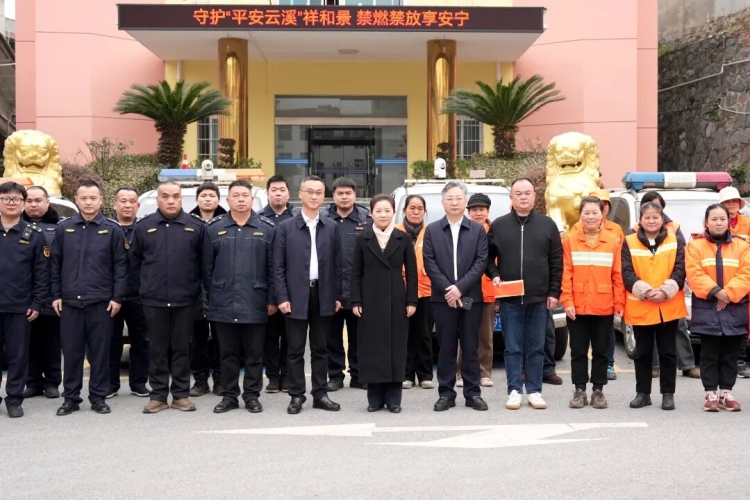 蒋春艳慰问重要一线工作单位